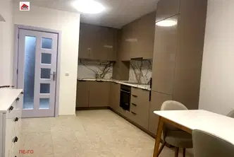 Двустаен апартамент в Пазарджик, Център