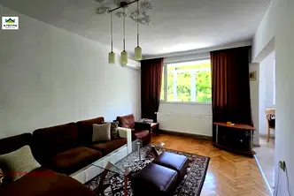 Тристаен апартамент в Пазарджик, Изток
