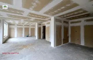 Тристаен апартамент в Пазарджик, Руски