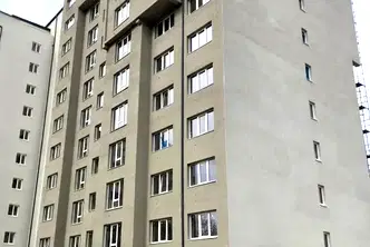 Тристаен апартамент в Перник, Център