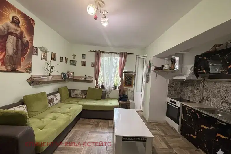 Двустаен апартамент в Перник, Христо Ботев