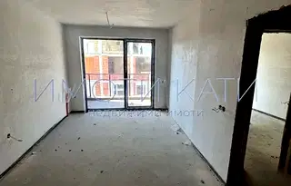 Двустаен апартамент в Перник, Изток