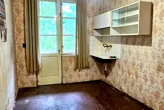 Двустаен апартамент в Перник, Изток