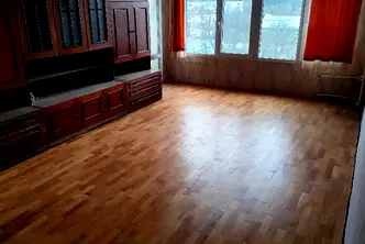 Тристаен апартамент в Перник, Изток