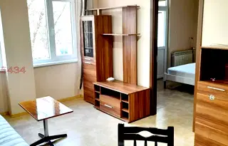 Двустаен апартамент в Перник, Изток