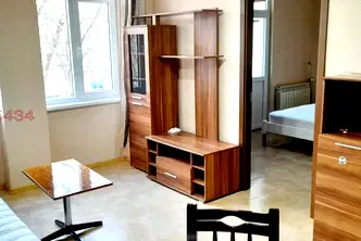 Двустаен апартамент в Перник, Изток