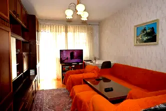 Двустаен апартамент в Перник, Изток