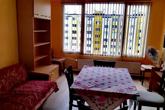 Двустаен апартамент в Перник, Изток