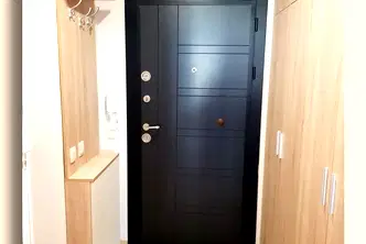 Двустаен апартамент в Перник, Изток