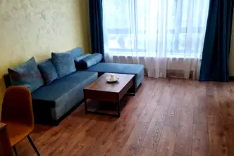 Двустаен апартамент в Перник, Изток