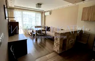 Тристаен апартамент в Перник, Изток