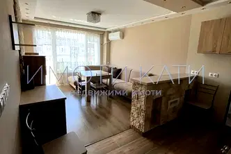 Тристаен апартамент в Перник, Изток