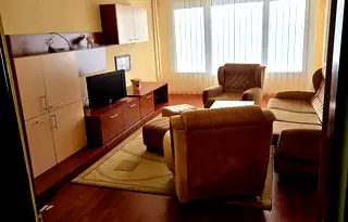 Тристаен апартамент в Перник, Мошино