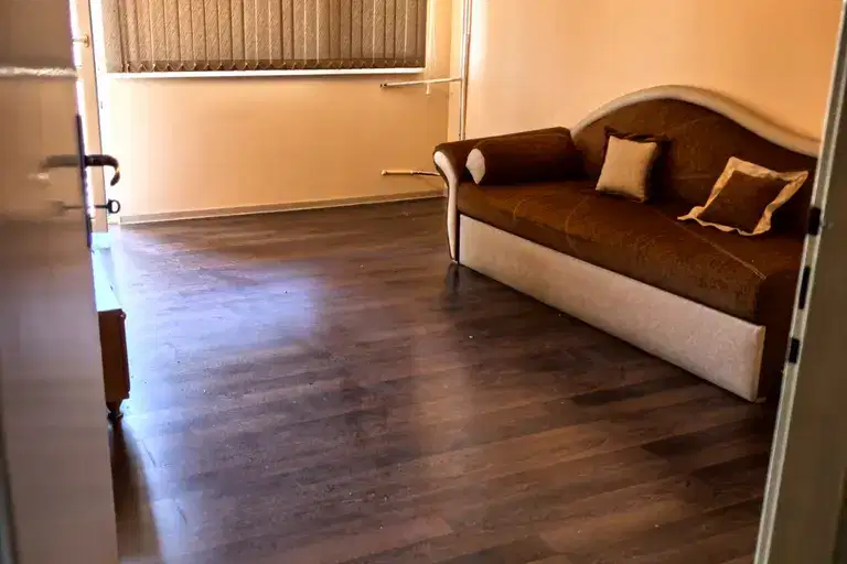 3-bedroom apartment in Pernik, Teva
