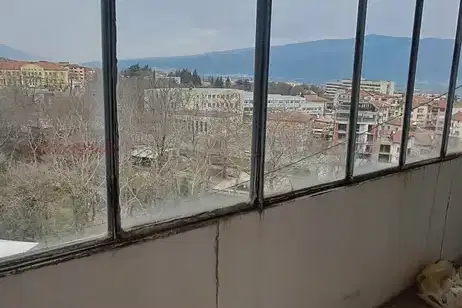 Тристаен апартамент в Благоевград, Петрич