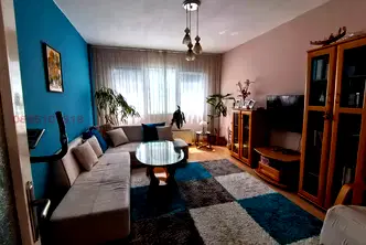 Тристаен апартамент в Плевен, Дружба 1