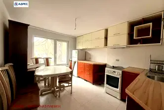Тристаен апартамент в Плевен, Идеален център