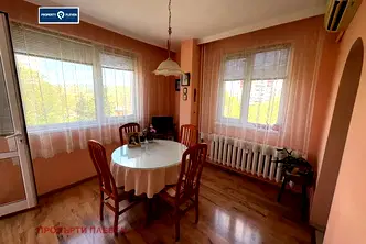 Двустаен апартамент в Плевен, Широк център