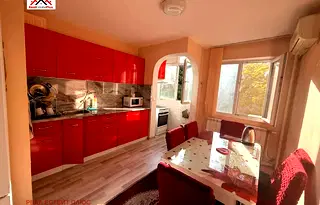 Тристаен апартамент в Плевен, Широк център