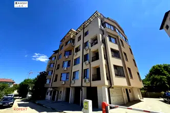 Тристаен апартамент в Плевен, Широк център