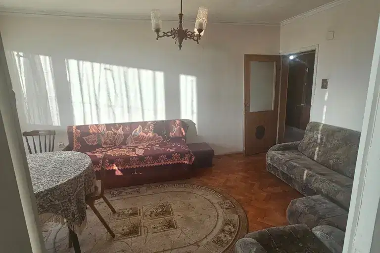 Многостаен апартамент в Плевен, Широк център