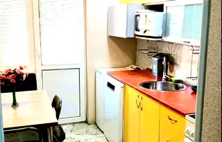 Тристаен апартамент в Плевен, Широк център