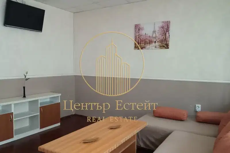 Тристаен апартамент в Плевен, Широк център