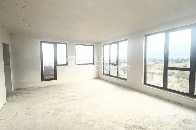 3-bedroom apartment in Plovdiv, Belomorski