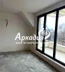 Тристаен апартамент с голяма тераса в Център, Мараша, Пловдив