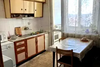Тристаен апартамент в Център Пловдив с тераса на 9-ти етаж