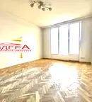 Тристаен апартамент с тераса в Център, Пловдив