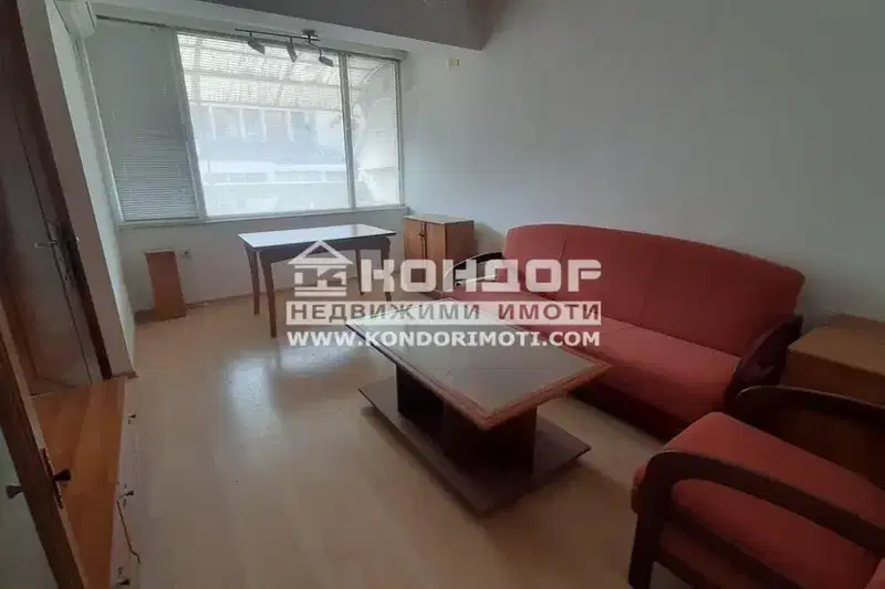 3-bedroom apartment in Plovdiv, Centyr