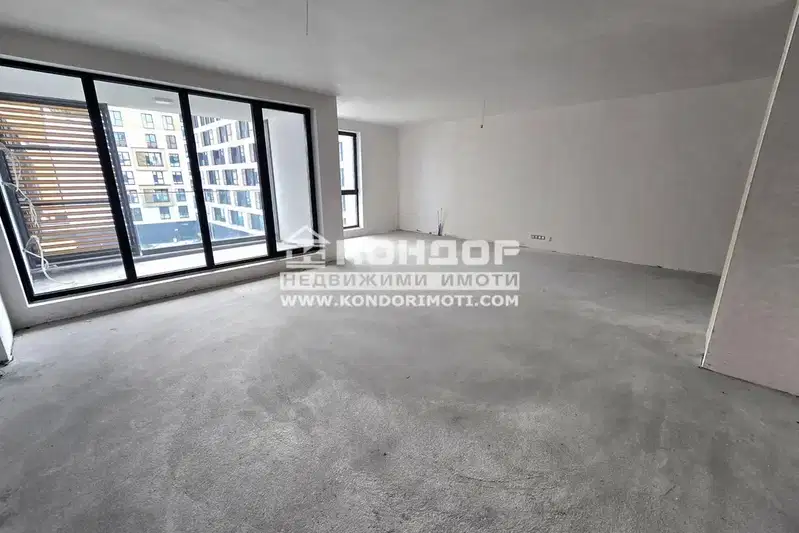 3-bedroom apartment in Plovdiv, Centyr
