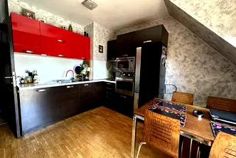 Тристаен апартамент с тераса в Център, Младежки хълм, Пловдив