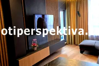 Тристаен апартамент в Център, Съдийски с тераса
