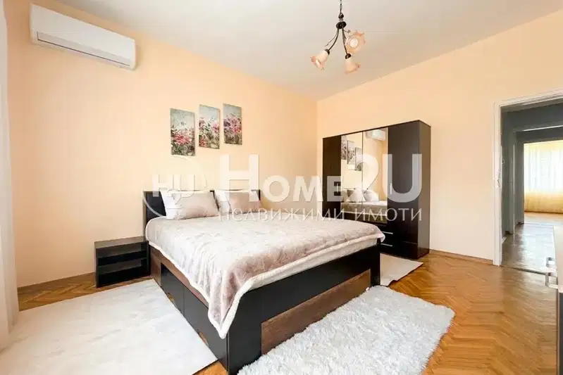 3-bedroom apartment in Plovdiv, Centyr