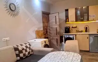 Тристаен апартамент в Център, Пловдив с таванска стая