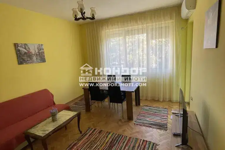 3-bedroom apartment in Plovdiv, Centyr