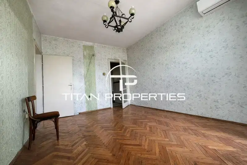 3-bedroom apartment in Plovdiv, Centyr