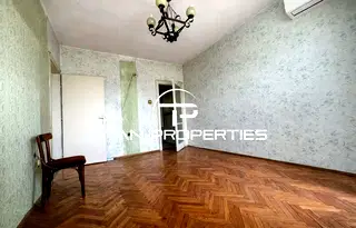 Тристаен апартамент с две тераси в Център, Пловдив