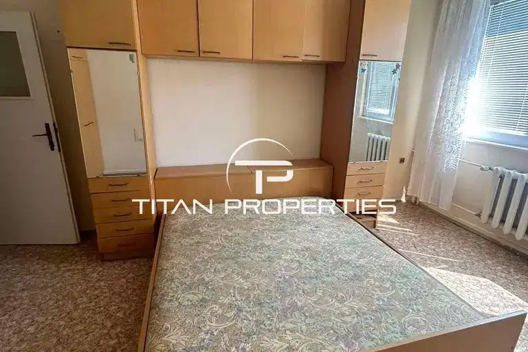 4-bedroom apartment in Plovdiv, Centyr