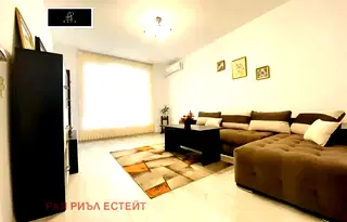 Четиристаен апартамент с две тераси в Център, Пловдив