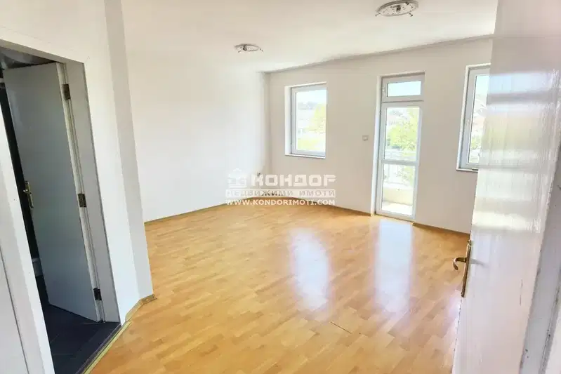 4-bedroom apartment in Plovdiv, Centyr