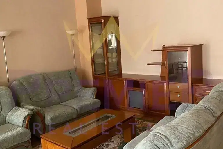 4-bedroom apartment in Plovdiv, Centyr