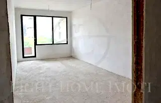 Четиристаен апартамент с три тераси в Център, Пловдив