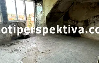 Мезонет с 4 стаи в Центъра на Пловдив с 4 тераси