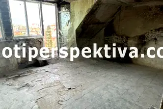Мезонет с 4 стаи в Центъра на Пловдив с 4 тераси