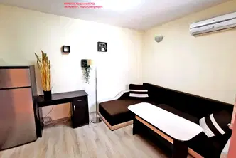 Двустаен апартамент с тераса в Център, Пловдив