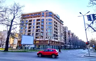 Двустаен апартамент с лоджия в Център, Пловдив