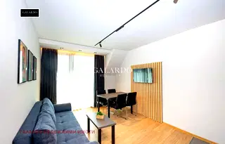 Двустаен апартамент с тераса в Център, Пловдив